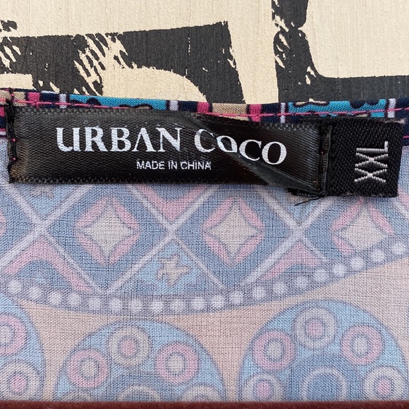 Urban Coco XXL Tunic Style Blouse or Cover Up - Picture 5 of 9